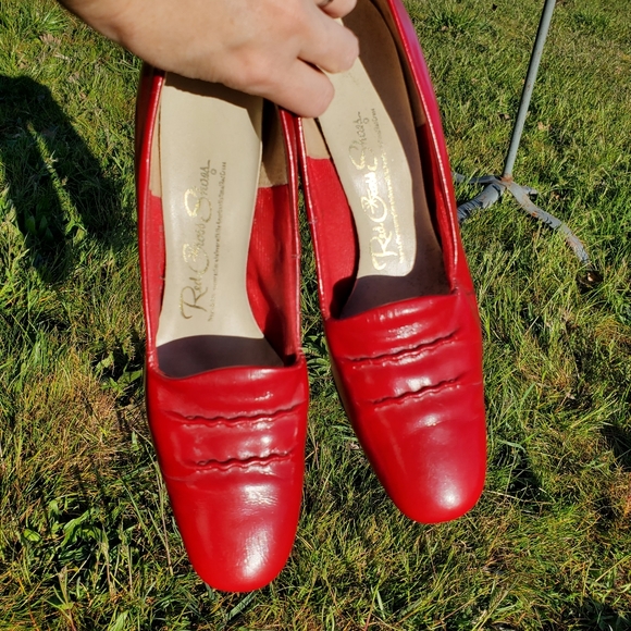 1960 vintage loafer slide heels red cross patent good condition - Picture 2 of 6